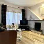 Holiday home 2 Bed In Oc-w985 *