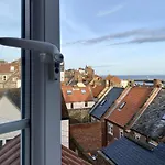 2 Bed In Oc-w985 Holiday home *