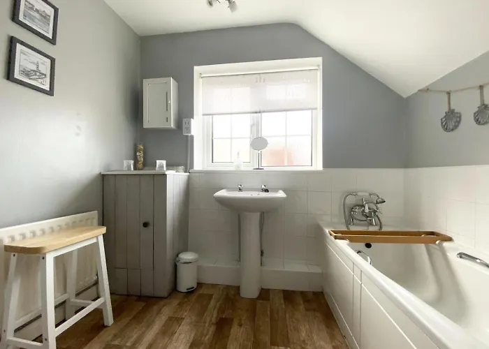 2 Bed In Oc-w985 別荘 *