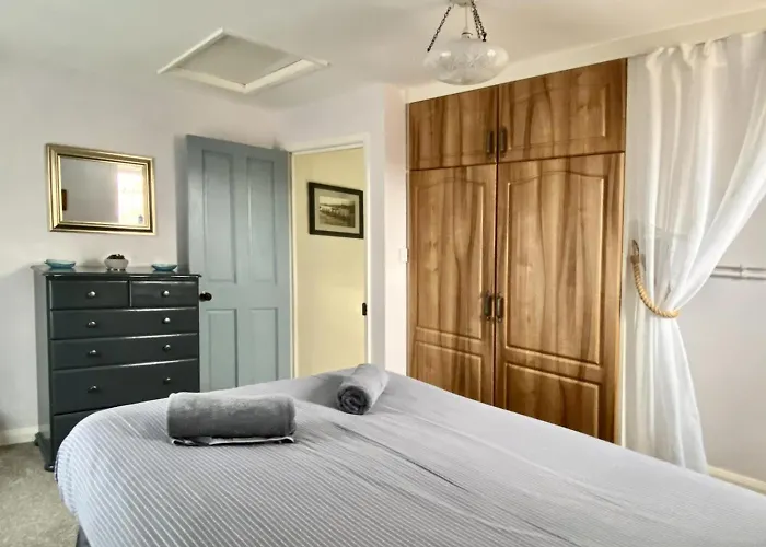 2 Bed In Oc-w985 別荘 *